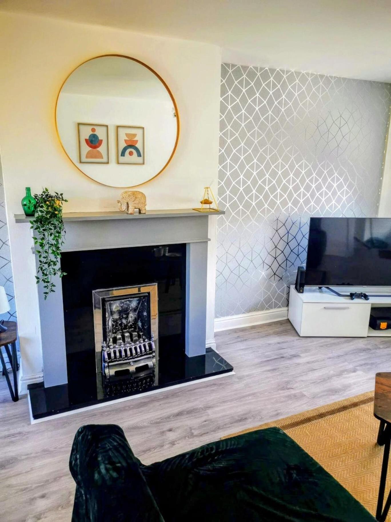 No 7 - Bright, Spacious 3 Bed Home With Parking & Wifi Huyton Exteriér fotografie