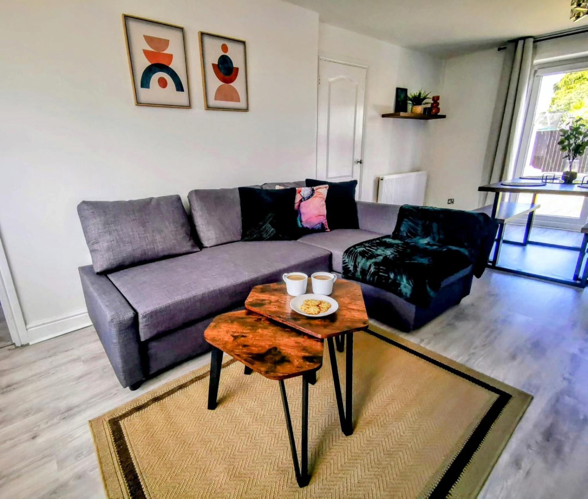 No 7 - Bright, Spacious 3 Bed Home With Parking & Wifi Huyton Exteriér fotografie
