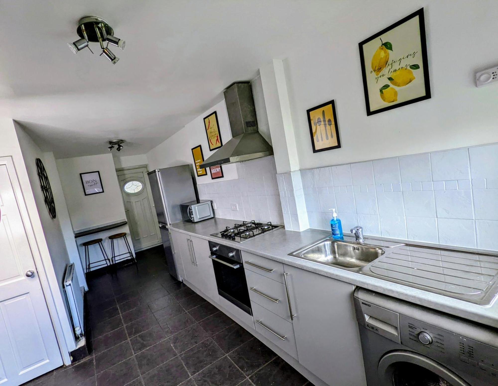 No 7 - Bright, Spacious 3 Bed Home With Parking & Wifi Huyton Exteriér fotografie